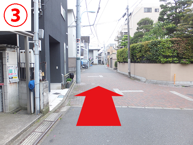 住宅街直進